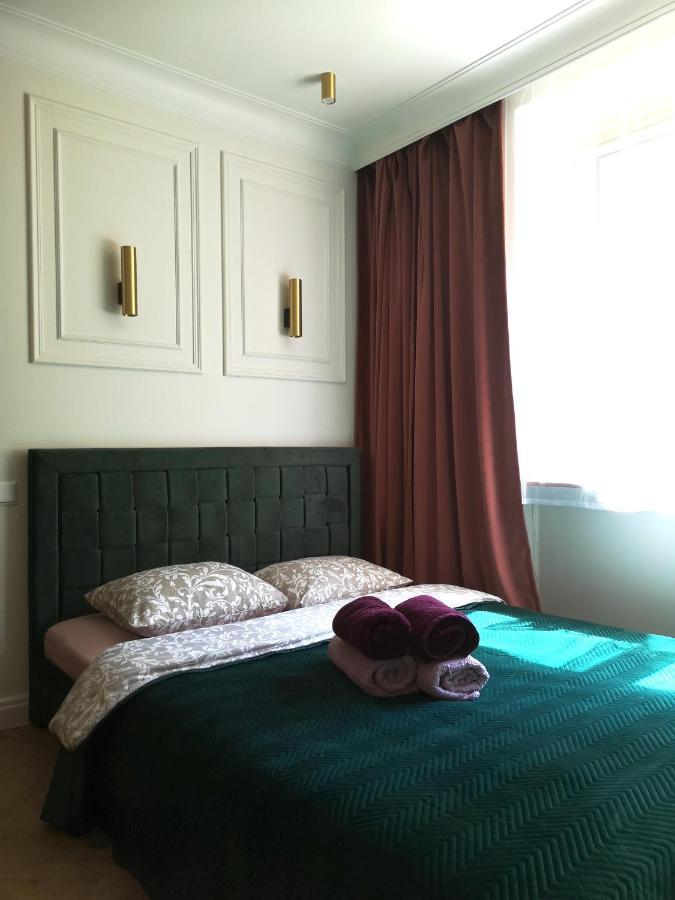 Jacuzzi Spa Apartment Krasków Eksteriør bilde